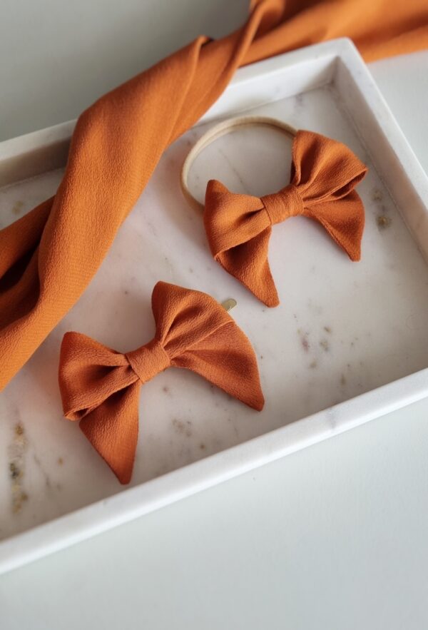 Custom made flower girl hair bow blak bridesmaids evolution new zealand